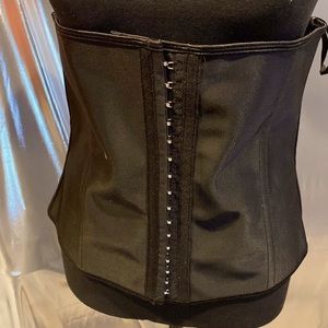 Ladies XL black waist trainer